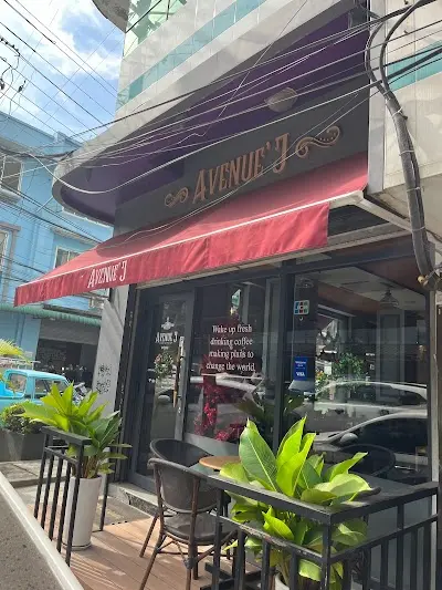 Avenue’J Cafe