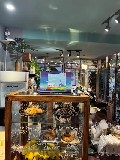 CAFE HERE