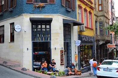 Cafe Le Banc