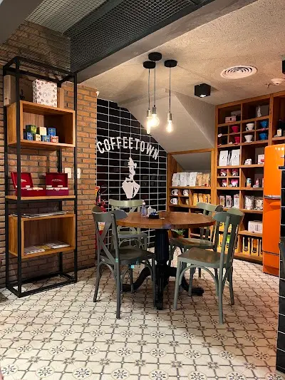 CoffeeTown Recife - The American cake and Co.