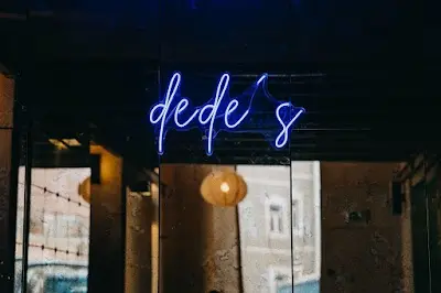 Dede's