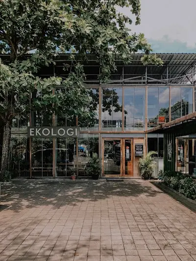 Ekologi Desk & Coffee