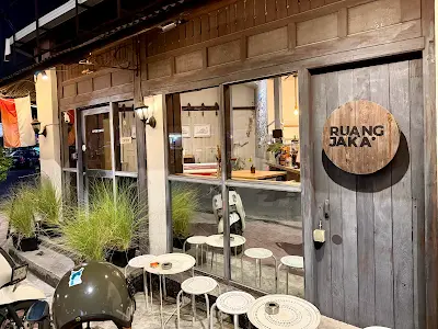 Ruang JAKA Coffee & Free Wifi