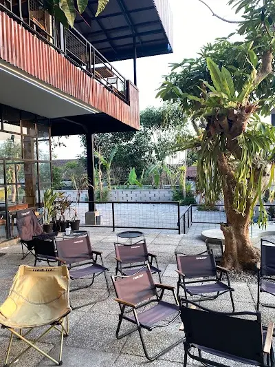 seven corner coffee and space