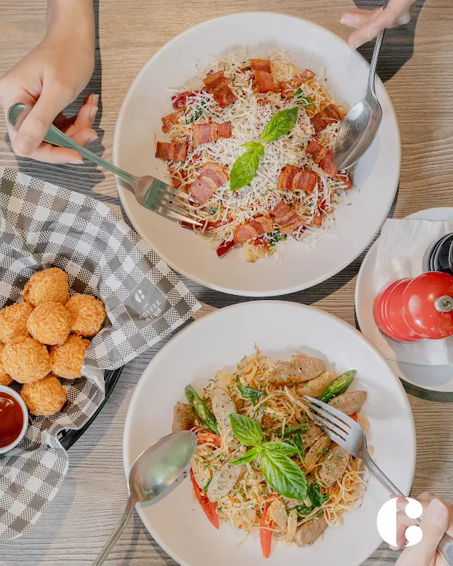 THE COFFEE CLUB - Staybridge Thonglor, Foto 4 von 10