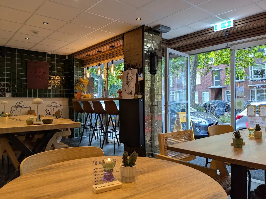 The Story Café - Concept store