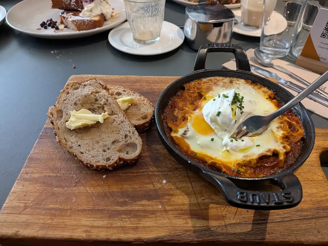 FEDERAL Esmorzars i Cafè d'Especialitat - Poblenou, Foto 6 von 10
