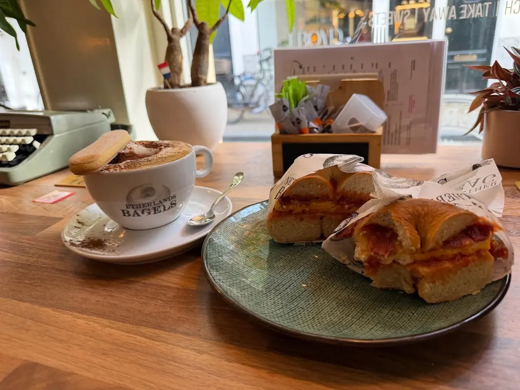 Netherlands Bagels Cafe, Foto 4 von 10