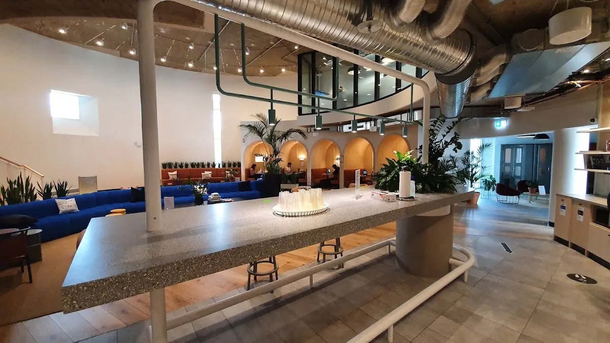 WeWork - Odeonsplatz - Private Büroflächen und Coworking, Foto 10 von 10