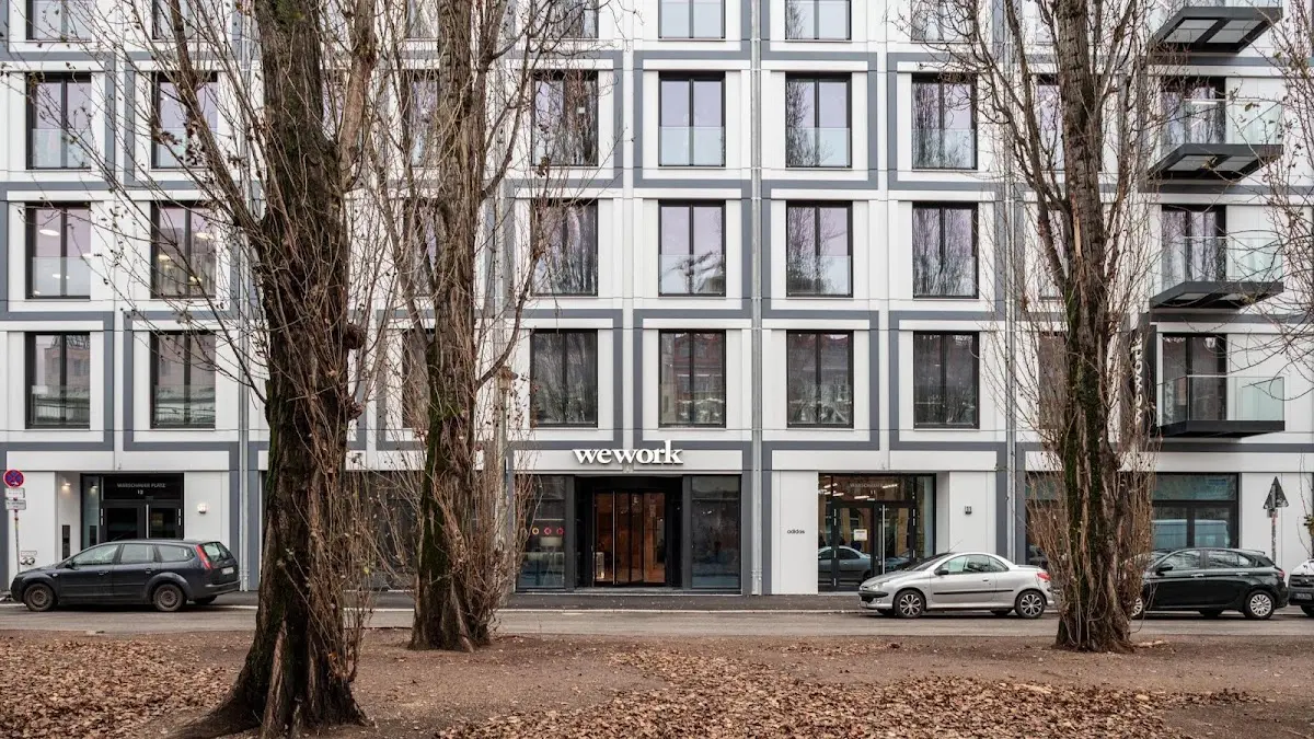 WeWork - Warschauer Platz - Private Büroflächen und Coworking